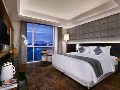 Aston Pasteur Hotel