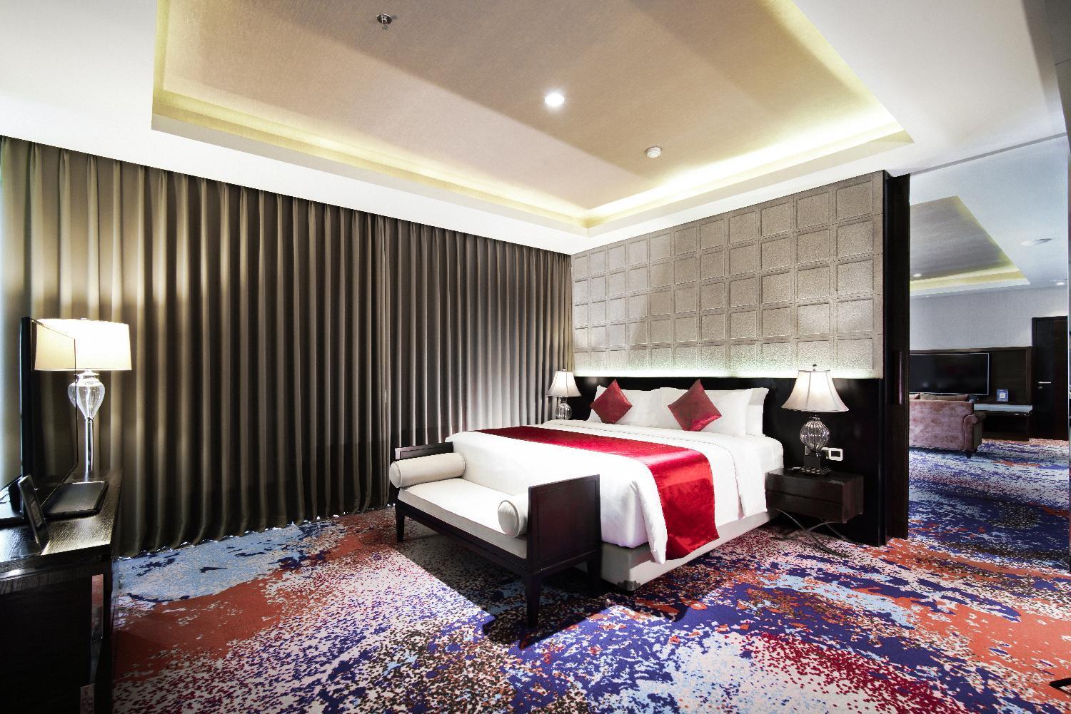 Hotel Aston Pasteur 4*